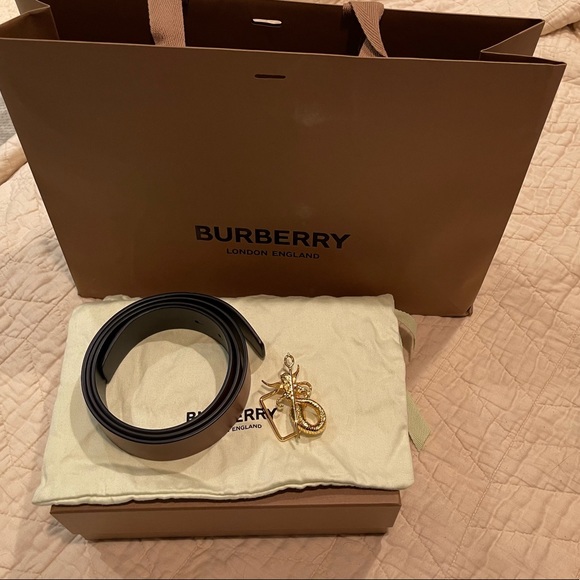 Reversible Black & Gold Mythical Alphabet Mermaid Belt - Picture 4 of 6